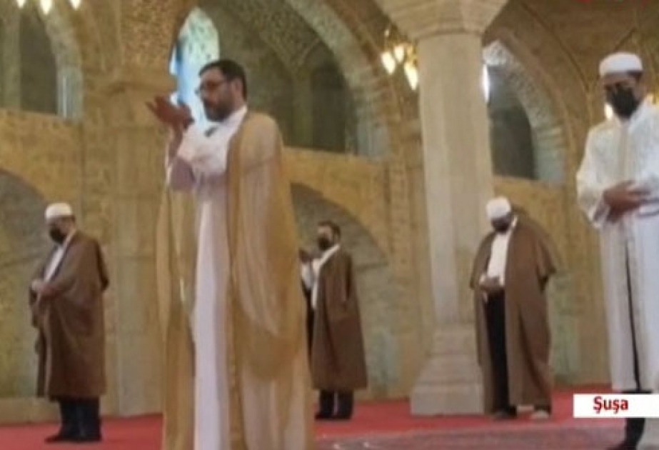 Se realiza la oración festiva en el mes Sagrado del Ramadán en Shusha