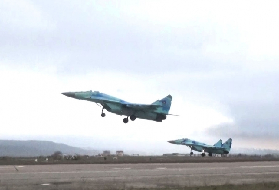 أذربيجان: الطائرات بانواعها المختلفة تشارك في التدريبات العسكرية