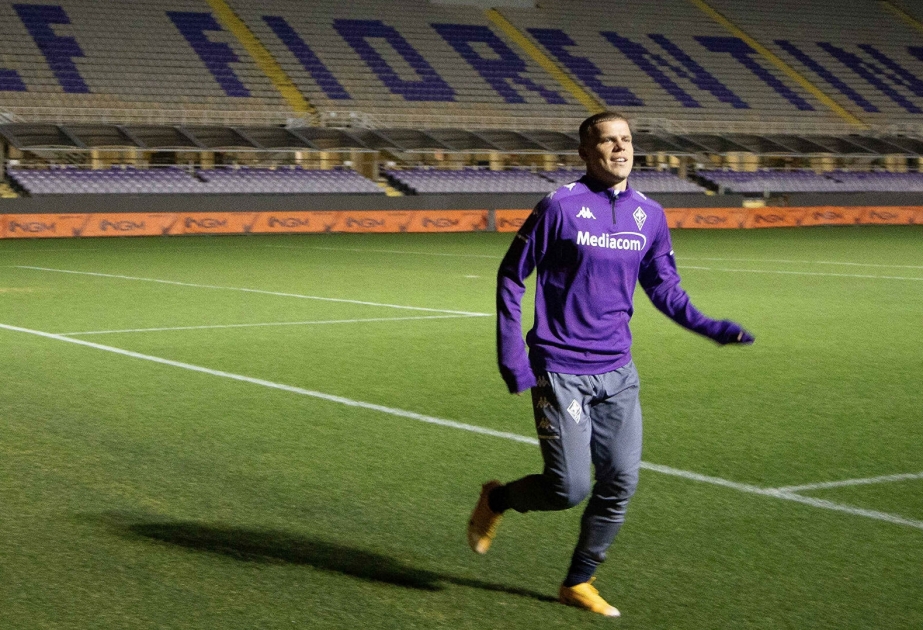 “Fiorentina” klubu 335 milyon avroya satışa çıxarılıb