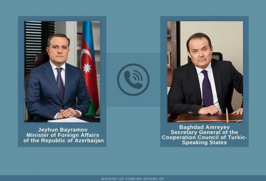 Canciller de Azerbaiyán y el secretario general del Consejo Túrquico mantienen una conversación telefónica