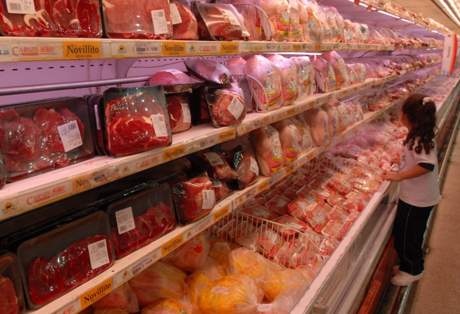 Правительство Аргентины ввело запрет на экспорт мяса