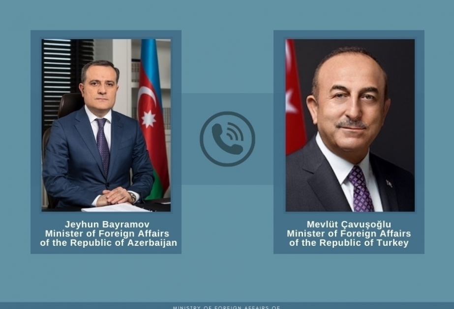 Se produce una conversación telefónica entre los ministros de Asuntos Exteriores de Azerbaiyán y Turquía