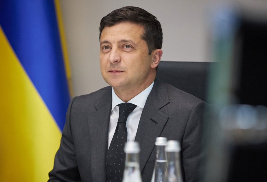 Vladimir Zelenski ikinci prezidentlik müddətindən danışmağın hələ tez olduğunu deyib