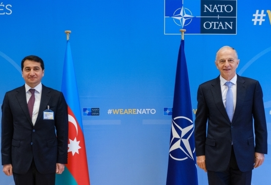 Präsidentenberater Aserbaidschans trifft stellvertretenden NATO-Generalsekretär in Brüssel