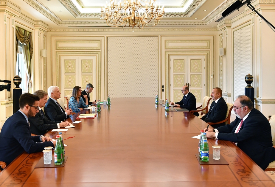 Президент Ильхам Алиев принял министра экспорта Великобритании ОБНОВЛЕНО ВИДЕО