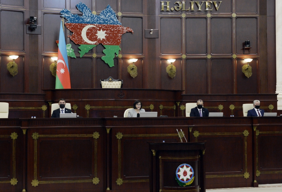 Milli Məclis Azərbaycan Respublikası ilə Miqrasiya Siyasətinin İnkişafı üzrə Beynəlxalq Mərkəz arasındakı sazişi təsdiq edib