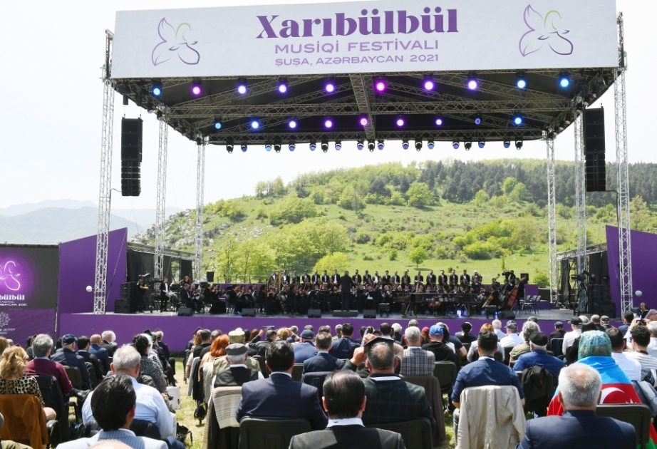 AZƏRTAC-ın “Xarıbülbül” musiqi festivalından bəhs edən məqaləsi dünyanın bir sıra informasiya portallarında yayımlanıb