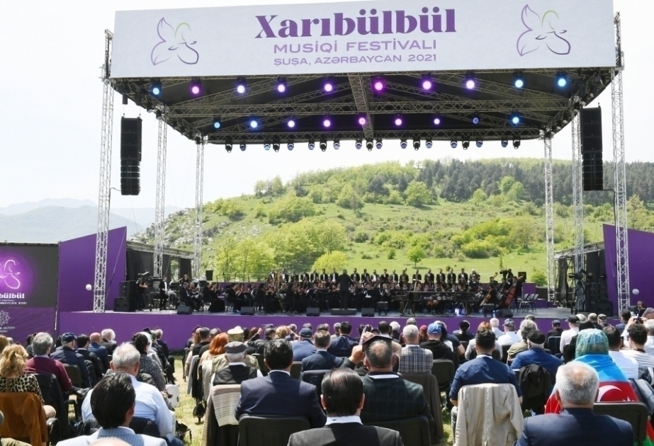 Artículo de AZERTAC sobre el festival de música "Xarıbülbül" se ha publicado en varios portales de noticias del mundo