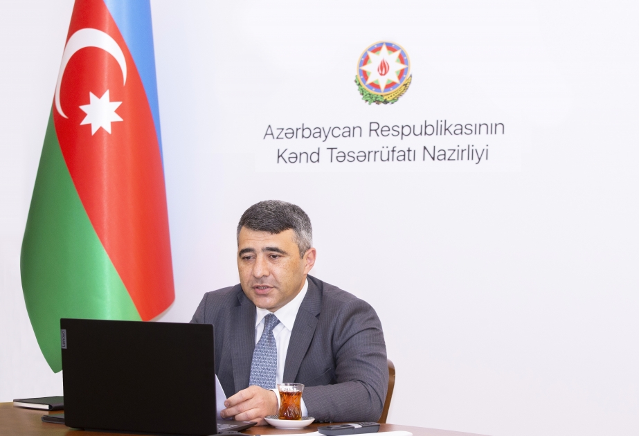 Le ministre azerbaïdjanais de l'Agriculture participe à une conférence en ligne à l'occasion de la Journée internationale du thé