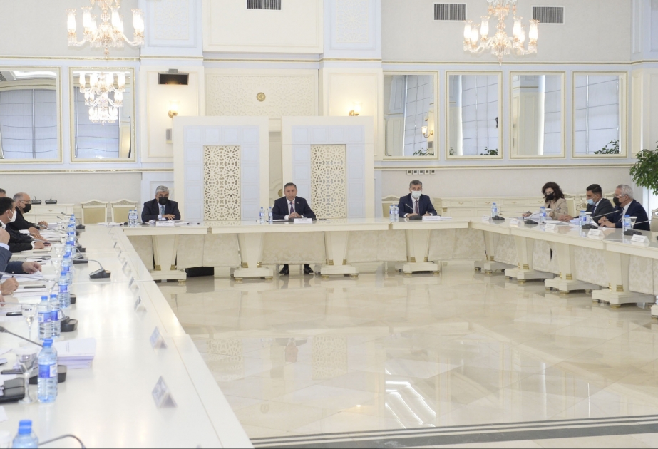 Milli Məclisin komitə iclasında 2020-ci il dövlət büdcəsinin icrası ilə bağlı qanun layihəsi müzakirə olunur