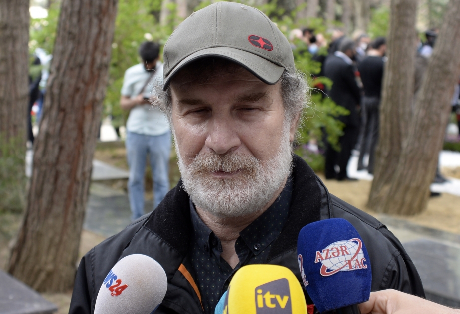 Sakit Məmmədov: Tahir Salahov həm yaşadı, həm də yaratdı