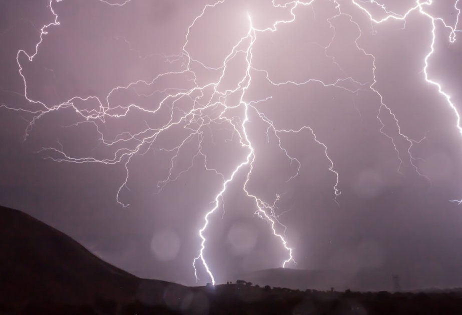 Insólita tormenta eléctrica sobresaltó a la capital peruana