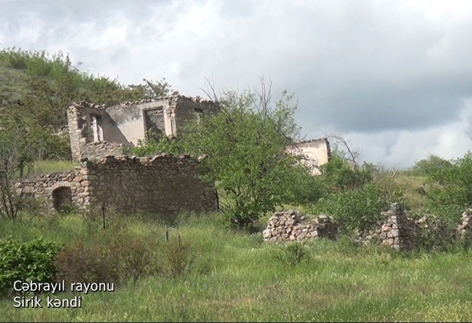 Le ministère de la Défense diffuse une vidéo du village de Sirik de la région de Djabraïl VIDEO