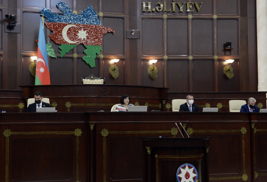 Milli Məclisin plenar iclasında Şuşa şəhəri haqqında qanun layihəsi müzakirə olunur