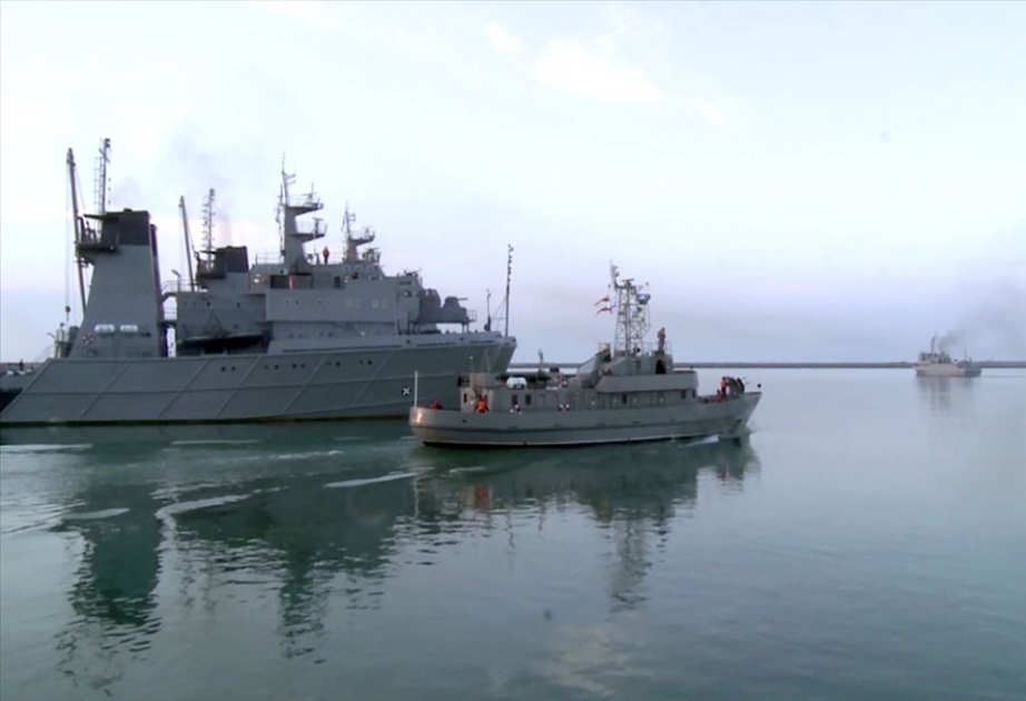 Экипажи кораблей Военно-морских сил Азербайджана выполнили боевые стрельбы