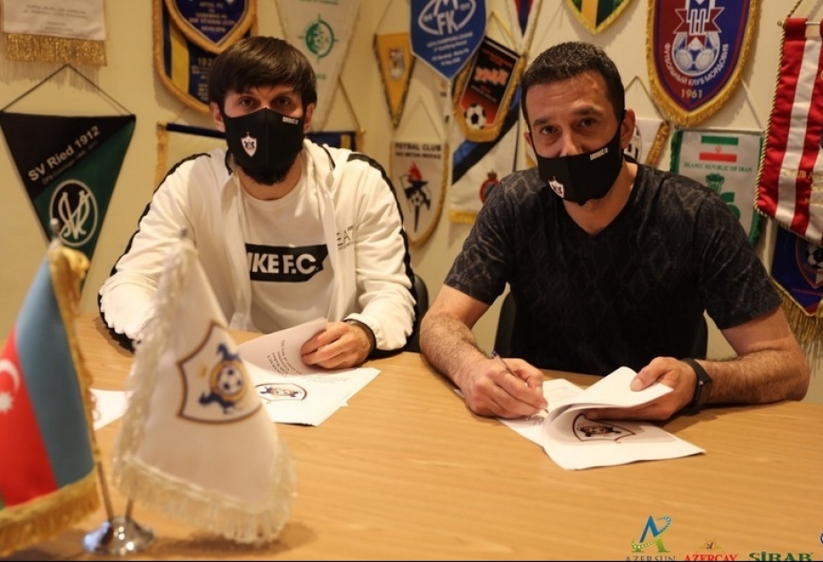 "Qarabağ" klubu daha bir futbolçusu ilə yeni müqavilə imzalayıb