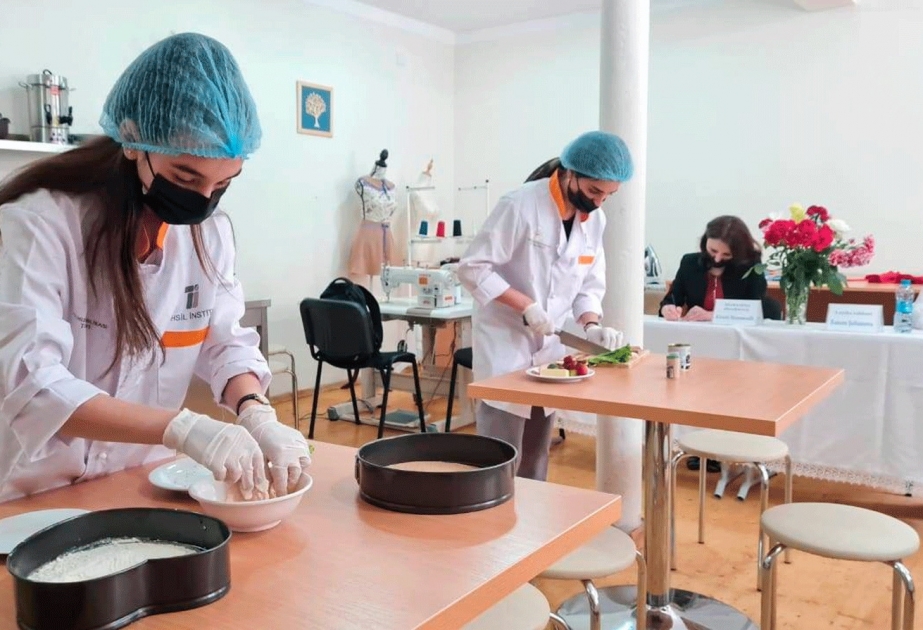 Bakı şəhəri üzrə peşə təmayüllü siniflərdə şagirdlərin ilkin bilik və bacarıqları yoxlanılır