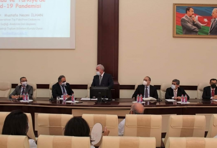 В Учебно-терапевтической клинике Медицинского университета прошла конференция, посвященная пандемии COVID-19