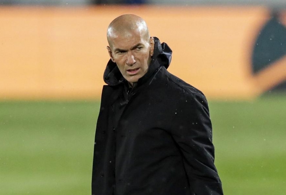 “Real Madrid” klubu baş məşqçi Zinəddin Zidan ilə müqaviləyə xitam verib