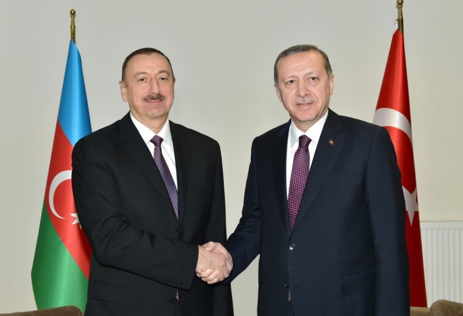 Rəcəb Tayyib Ərdoğan: Qardaş Azərbaycan bu il Respublika Gününü Vətən müharibəsində qazandığı haqlı zəfərinin qüruru ilə taclandırıb
