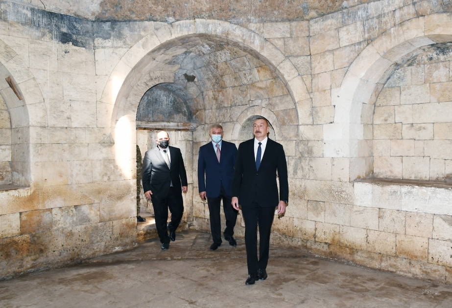 Prezident İlham Əliyev Ağdamda Pənahəli xanın sarayının yerləşdiyi imarət kompleksində olub YENİLƏNİB VİDEO