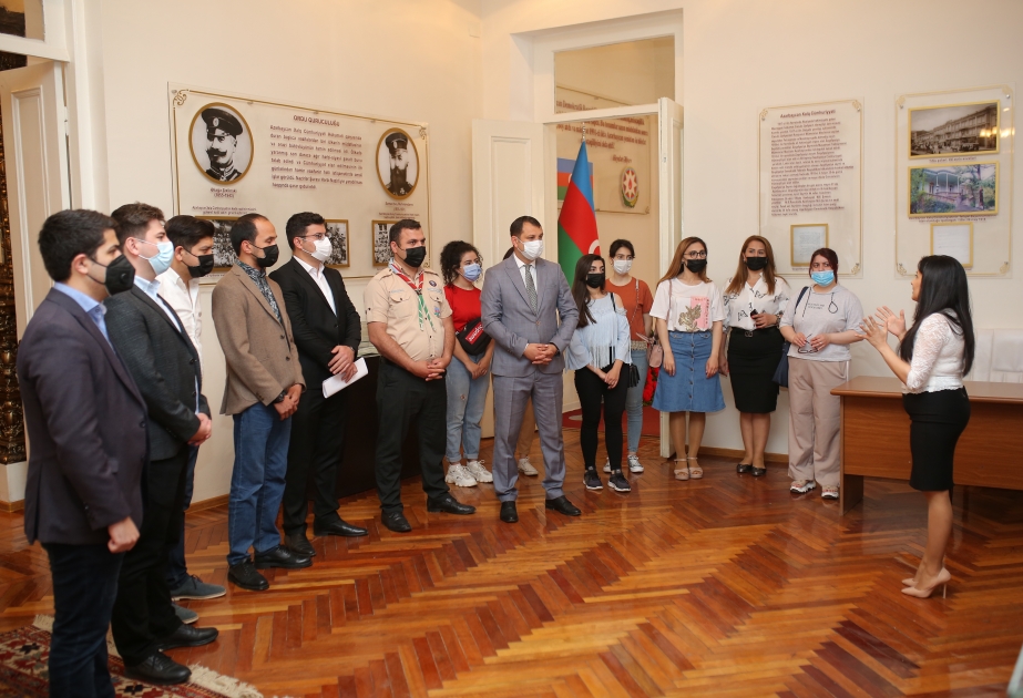 Gənclər Təşkilatları Milli Şurası Cümhuriyyətin 103-cü ildönümünə həsr olunan silsilə tədbirlər keçirib