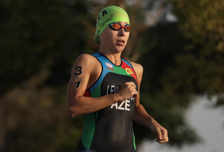 Equipo de triatlón de Azerbaiyán gana medalla de plata en la Copa Africana