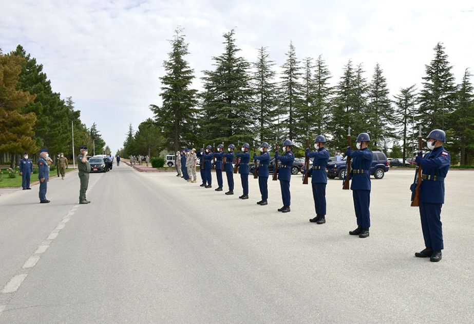 Azərbaycan Hərbi Hava Qüvvələrinin komandanı Türkiyədə səfərdədir