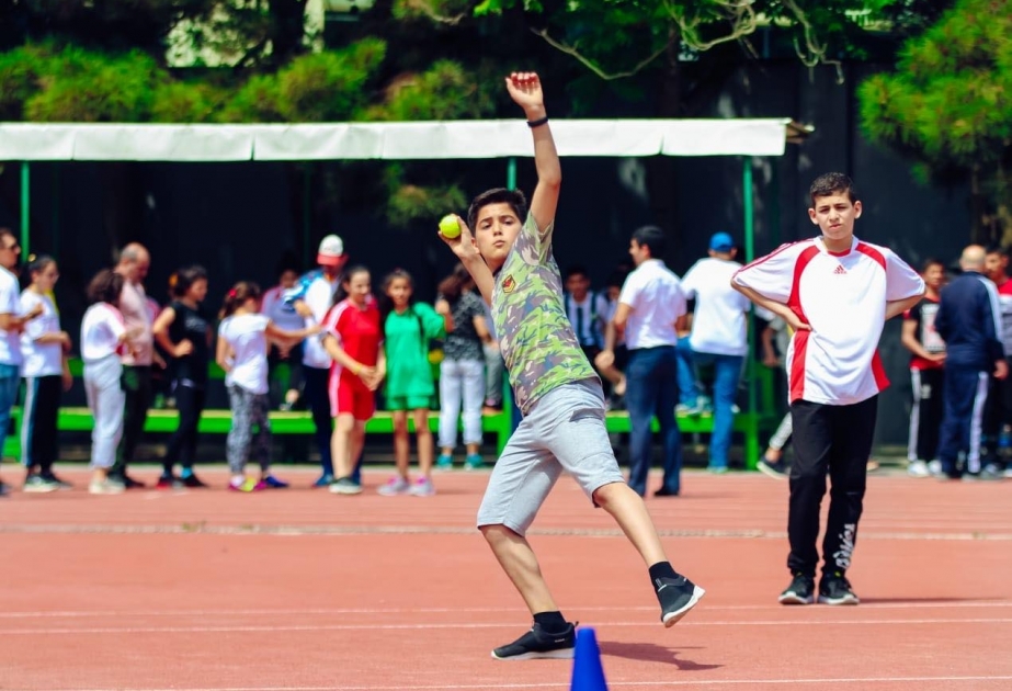 Atletika üzrə respublika çempionatının Bakı şəhər zona yarışı keçirilib