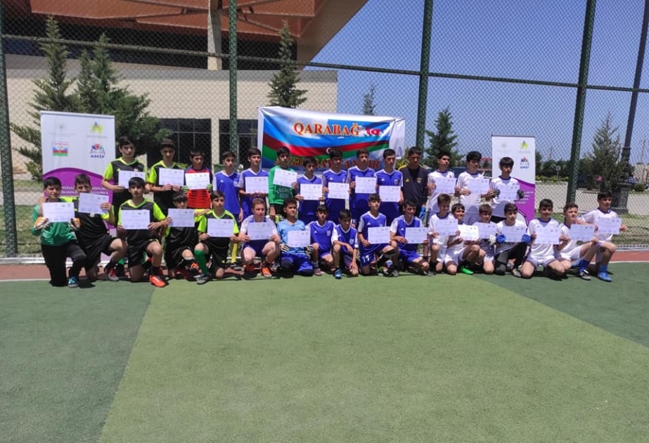 Xaçmazlı futbolçular Respublika turnirinin zona yarışlarının qalibi olub