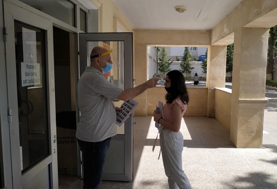 Şəkidə ümumi orta təhsil səviyyəsi üzrə buraxılış imtahanları 11 mərkəzdə aparılıb