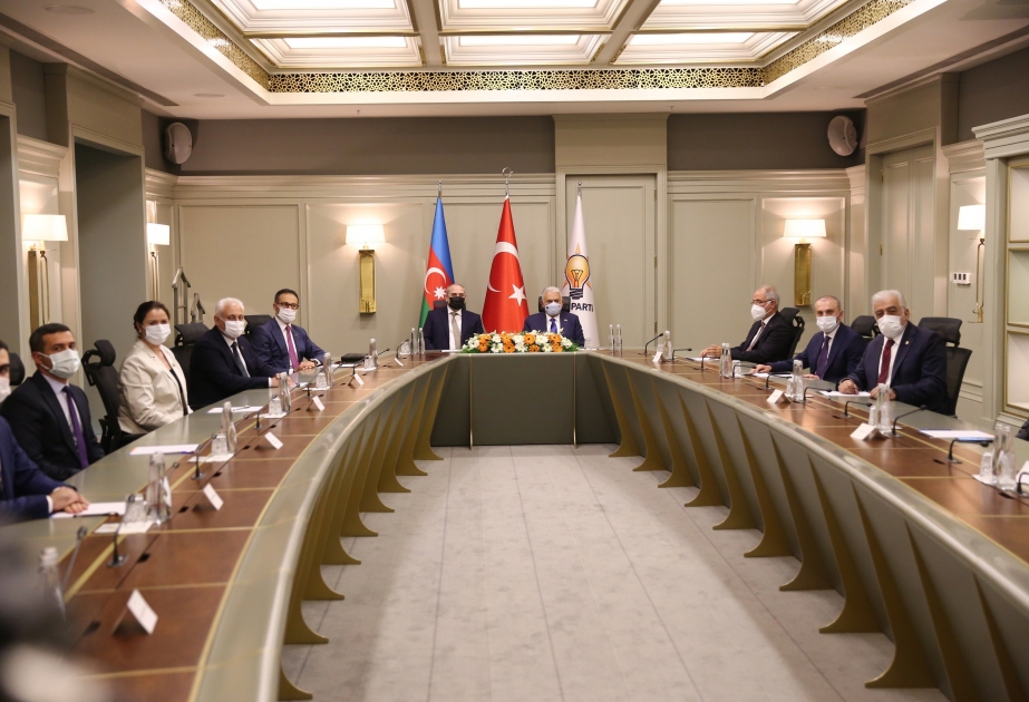 Yeni Azərbaycan Partiyası ilə Ədalət və İnkişaf Partiyası arasında əməkdaşlığın perspektivləri ilə bağlı fikir mübadiləsi aparılıb