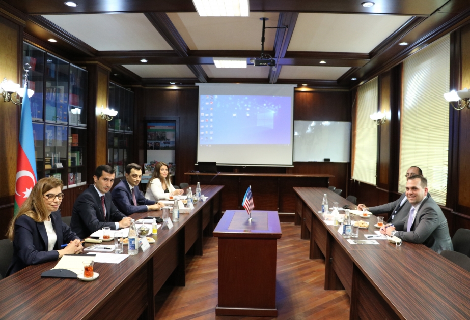 Representantes de la Embajada de Estados Unidos en Azerbaiyán visitaron el Centro Estatal de Capacitación del Servicio de Impuestos