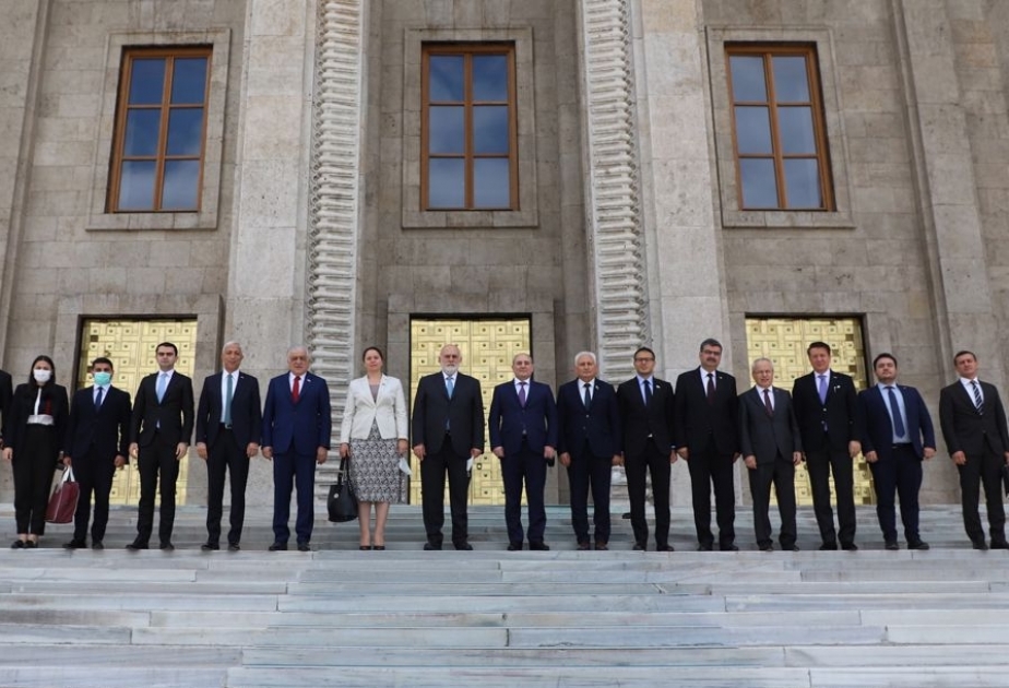 Yeni Azərbaycan Partiyasının nümayəndə heyəti Ankarada TBMM-in vitse-spikeri ilə görüşüb