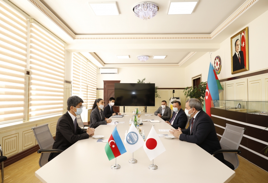 Des livres de la Nippon Foundation offerts à l’Université d’Etat de Bakou