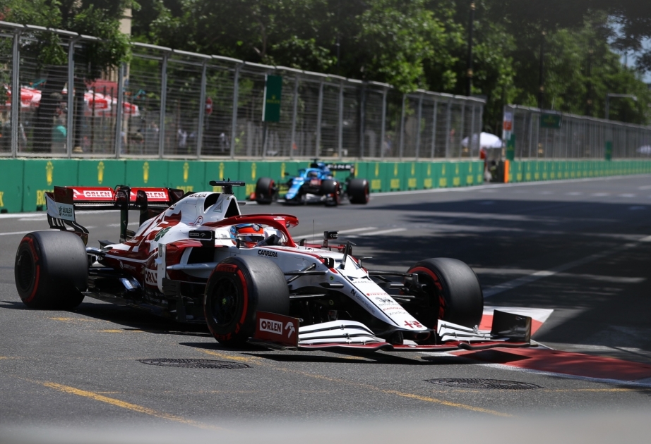 Giovinazzi crashes in Baku qualifying, just moments after red flag for identical Stroll shunt