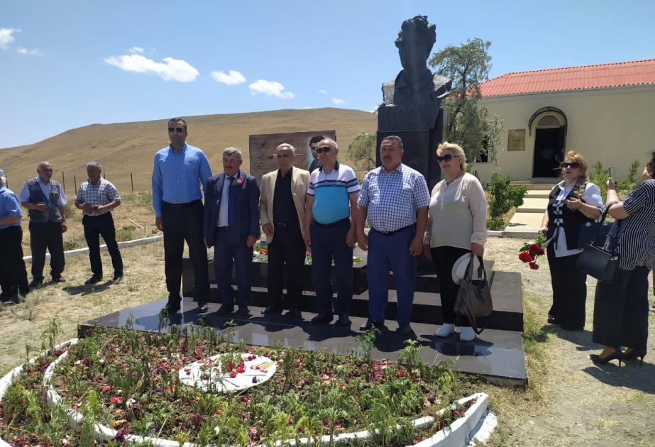 Mikayıl Müşfiqin doğum günü Xızıda qeyd olunub