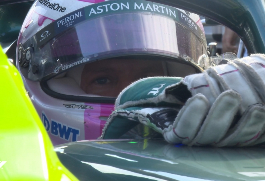 Hazırda Formula 1 Azərbaycan Qran-Prisi bütün bolidlərin Pit-stop etməsi üçün dayandırılıb