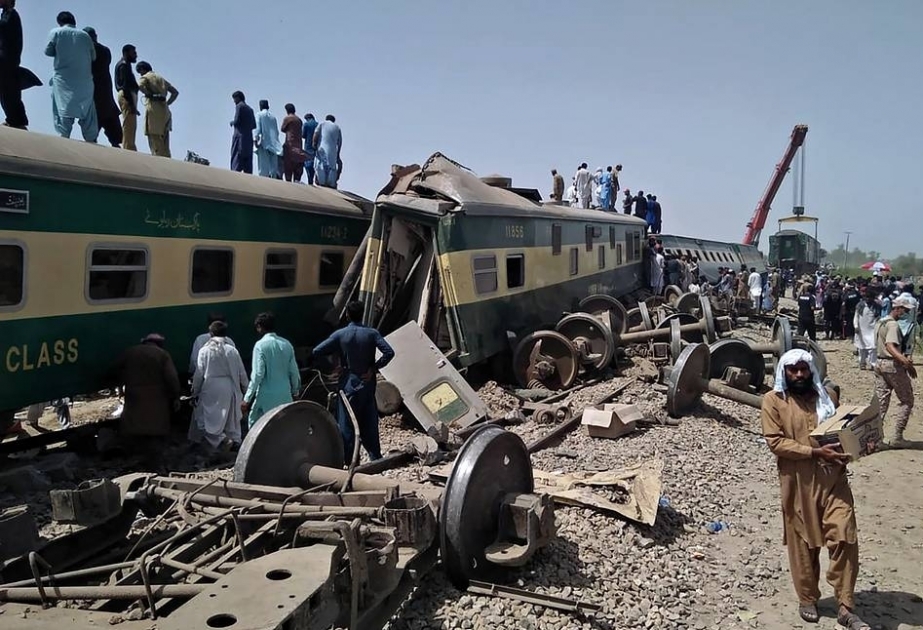 Pakistan: Mehr als 30 Tote bei Zugunglück
