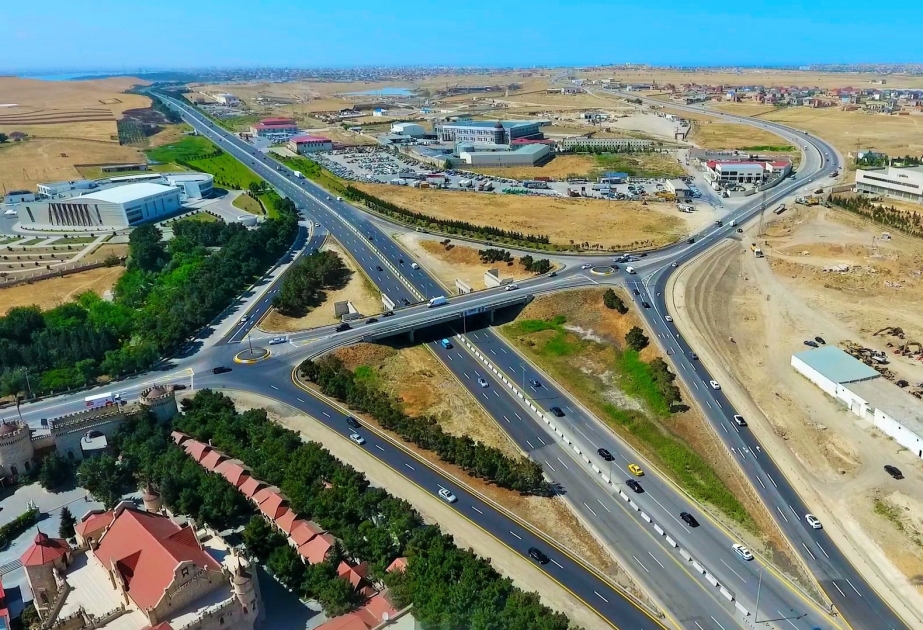 Bəzi yollarda tıxac və ləngimələrin aradan qaldırılması istiqamətində yenidənqurma işləri yekunlaşıb VİDEO