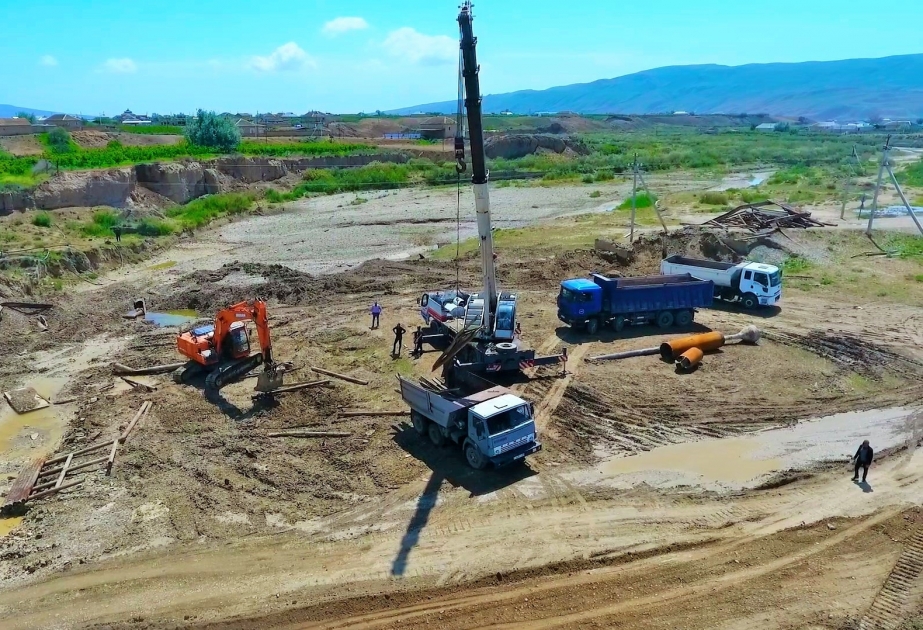 Hacıqabul rayonunda 8 kəndin 39 kilometrlik yolu yenidən qurulur VİDEO