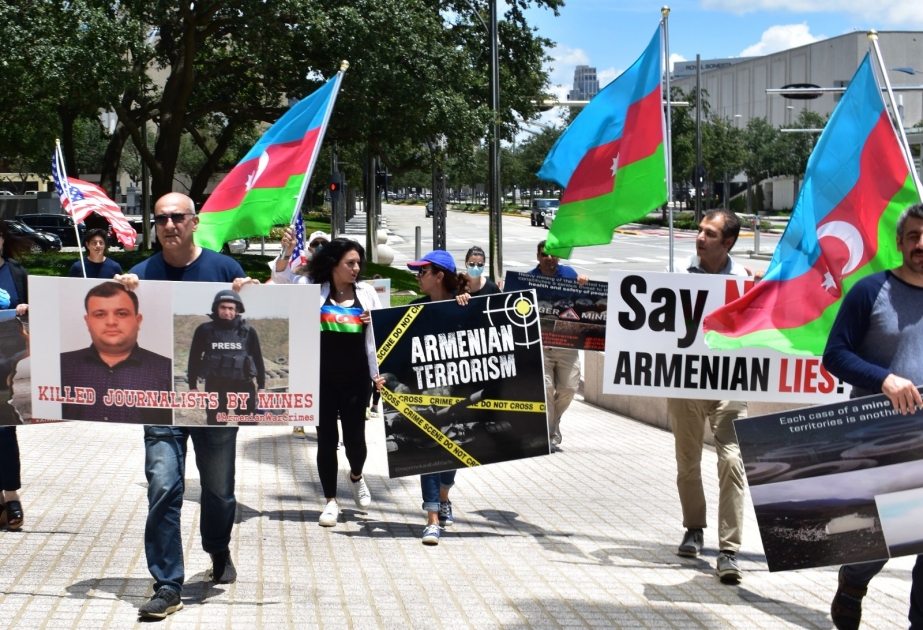 Hyuston şəhərində Ermənistanın mina xəritələrini təhvil verməməsinə etiraz olaraq aksiya keçirilib