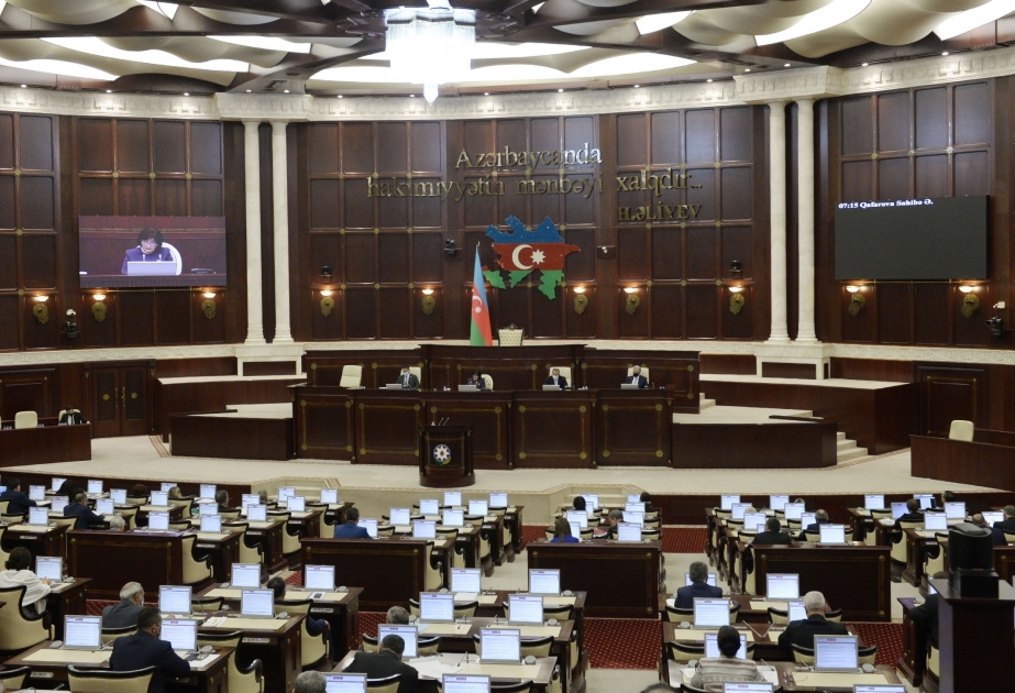 Milli Məclisin növbədənkənar sessiyasının iclası keçirilir