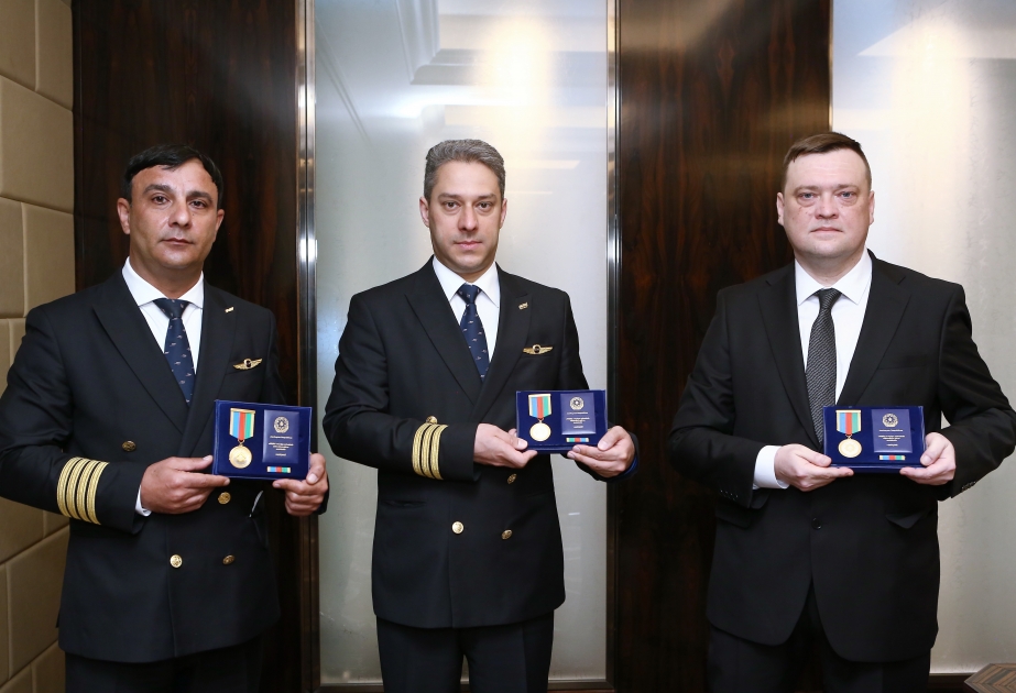 ®  “Silk Way West Airlines”in əməkdaşları peşə bayramı münasibətilə təltif edilib