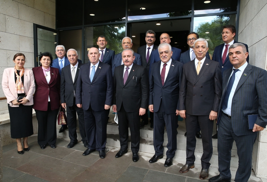 Azərbaycanın parlament nümayəndə heyəti TBMM-in sədri ilə görüşüb