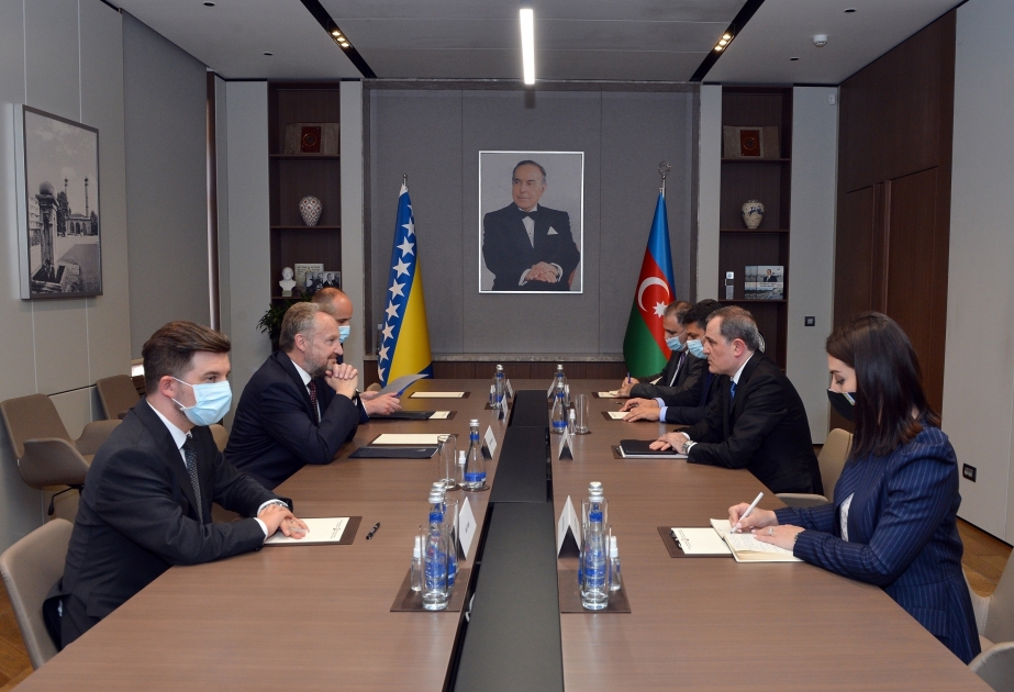 Außenminister Bayramov trifft den Sprecher des Hauses der Völker der Parlamentarischen Versammlung von Bosnien und Herzegowina VIDEO