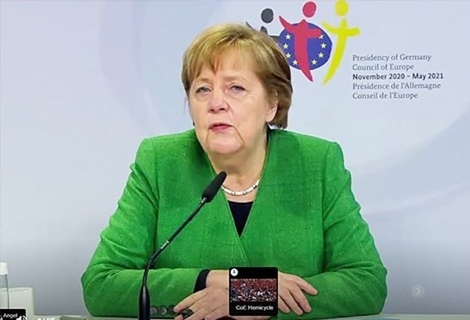 Merkel bir daha cəmiyyətin diqqətini iqlim dəyişikliyi problemlərinə yönəldib