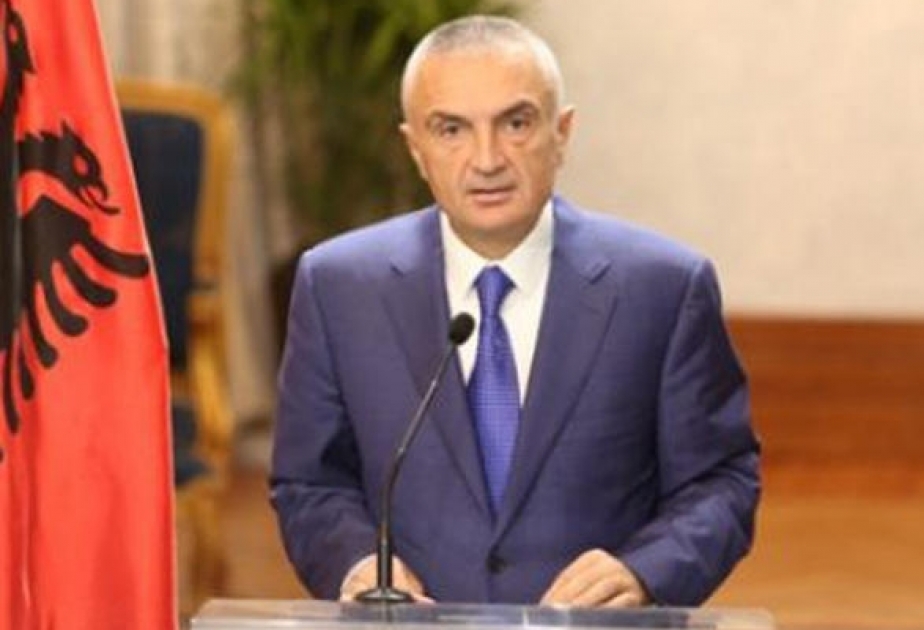 Albaniya parlamenti ölkə prezidentinə impiçment elan edib