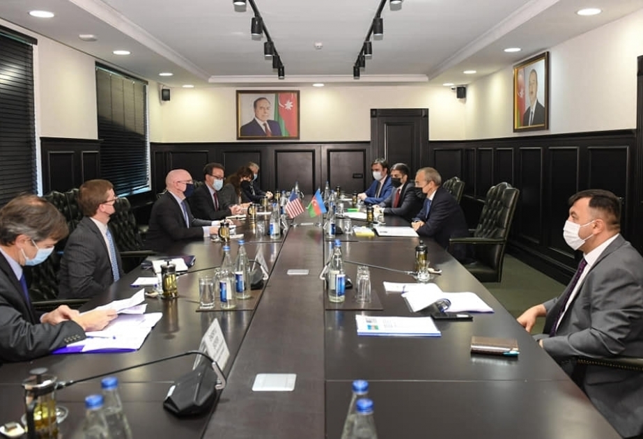 Azerbaijani minister, US Acting Assistant Secretary of State discuss US companies’ involvement in reconstruction of liberated territories