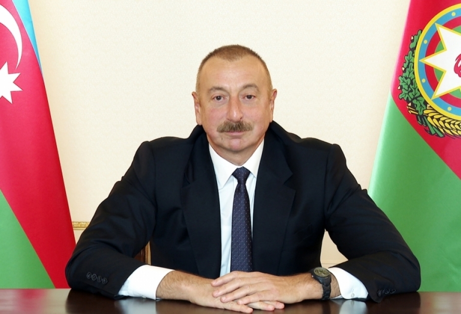 El Presidente Ilham Aliyev envió una carta de felicitación a la reina Isabel II
